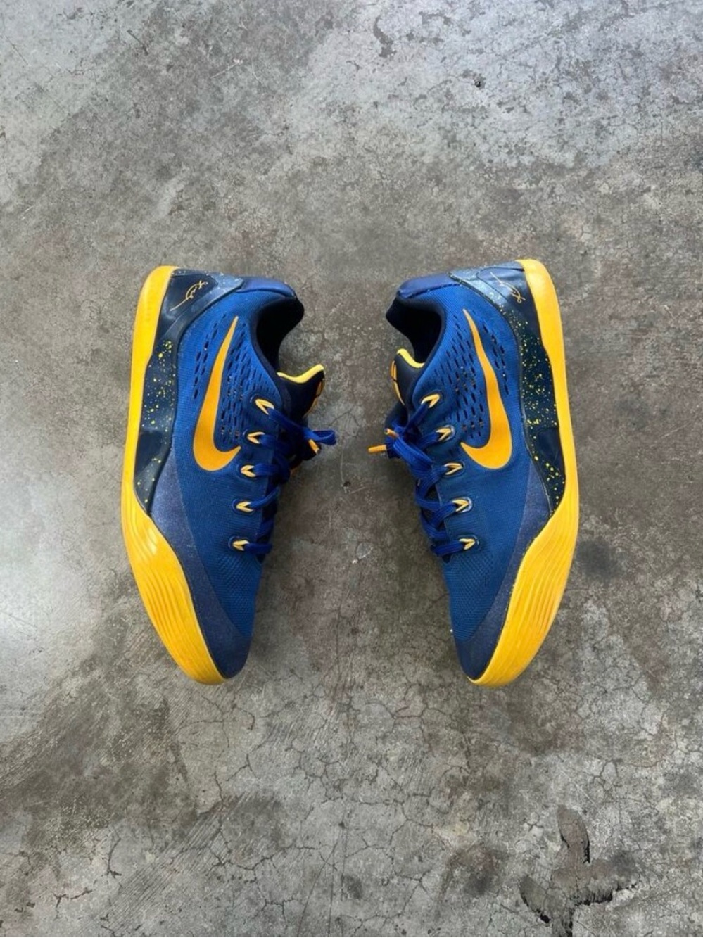 Nike Kobe 9 EM GS Gym Blue University Gold 7Y / Women’s 8.5 Warriors